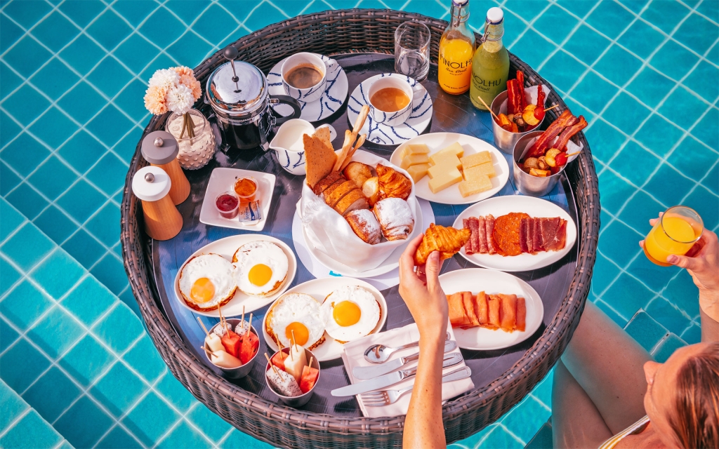 floating-breakfast-hotel-maldives-gallery