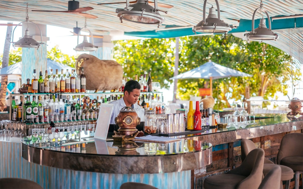 hotel-maldives-cocktail-bar-gallery