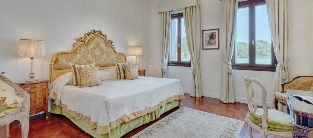 BELMOND HOTEL CIPRIANI, EXCLUSIVE SUITES, VENICE, ITALY